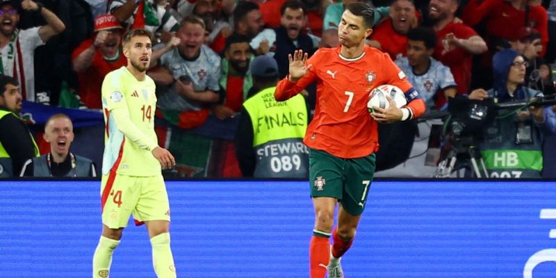 Bồ Đào Nha đấu với Tây Ban Nha: Ronaldo toả sáng