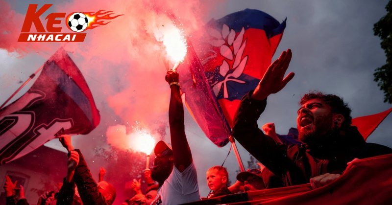 UEFA bất ngờ ra phán quyết giáng "Đại bàng" xuống chơi ở UEFA Conference League khiến CĐV biểu tình