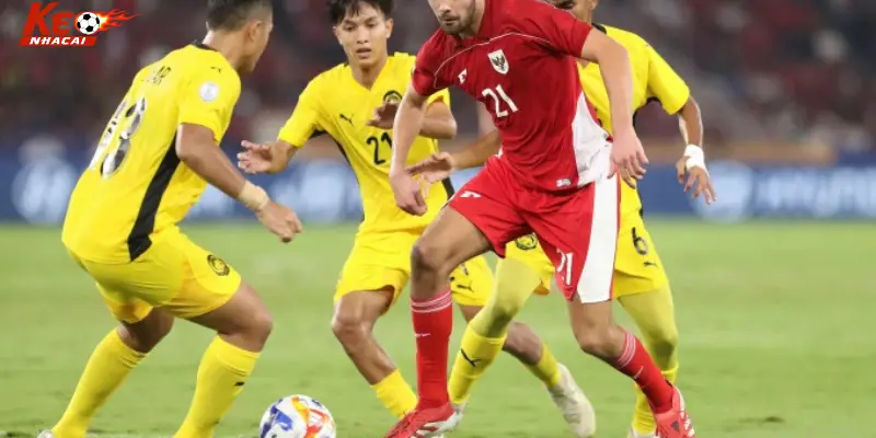 Bán kết giữa hai đội