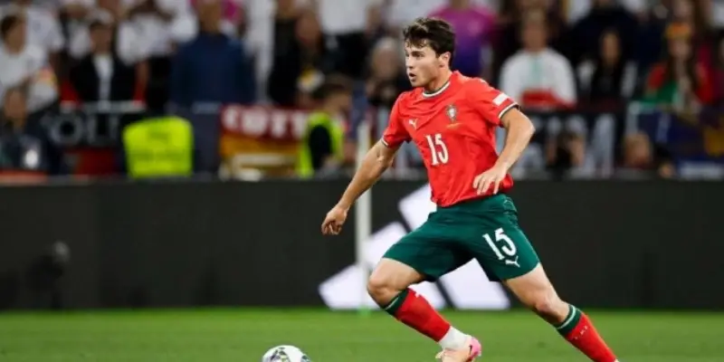 Neves trong màu áo đội tuyển Bồ Đào Nha tại chung kết Nations League với Tây Ban Nha hôm 9/6, trên sân Allianz, Munich, Đức
